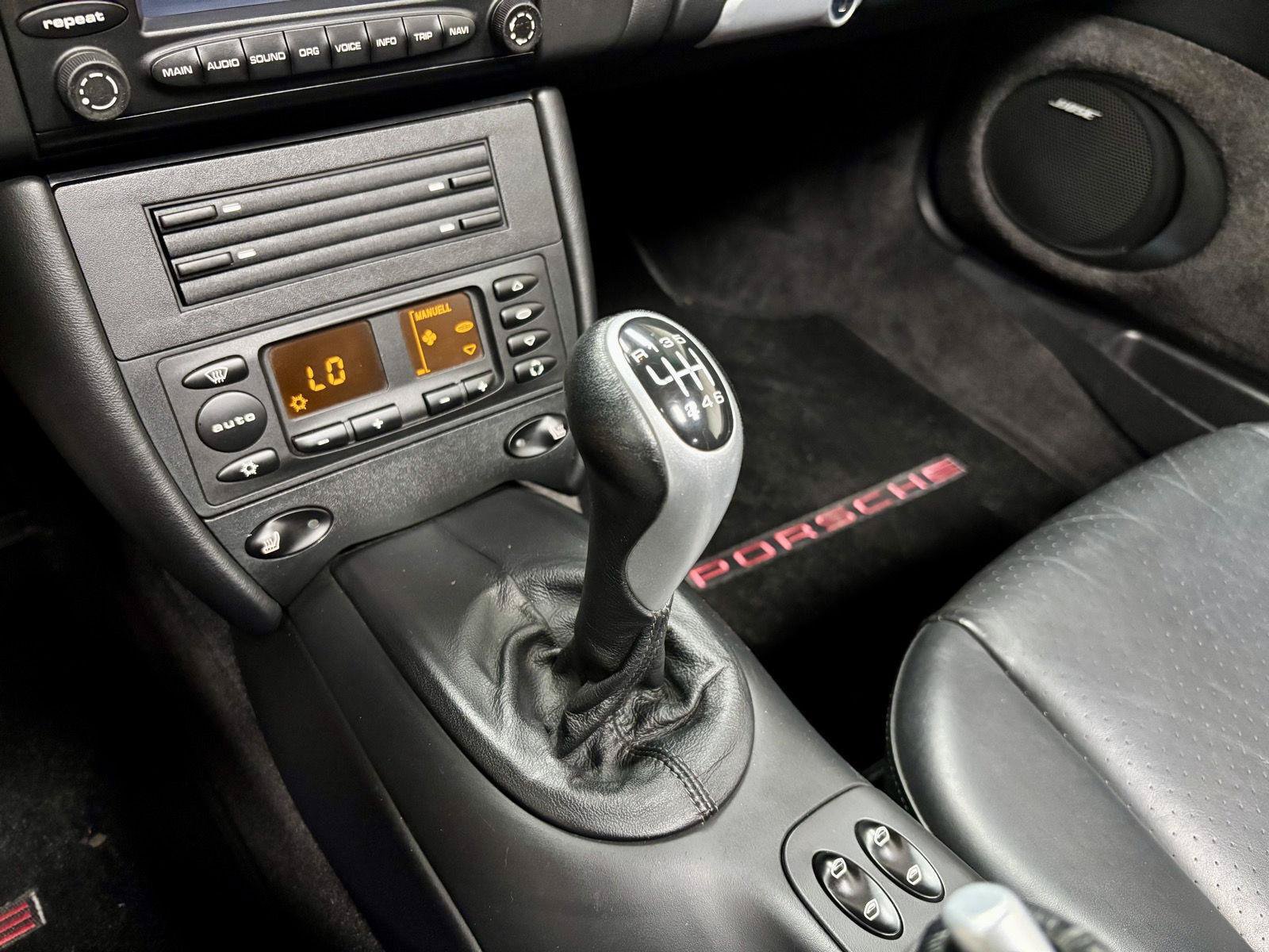 Used 2004 Porsche 911 Carrera RWD image 27
