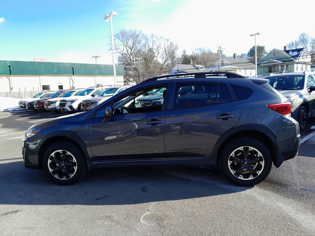 Used 2022 Subaru Crosstrek 2.0i Premium w/ Moonroof Package image 4