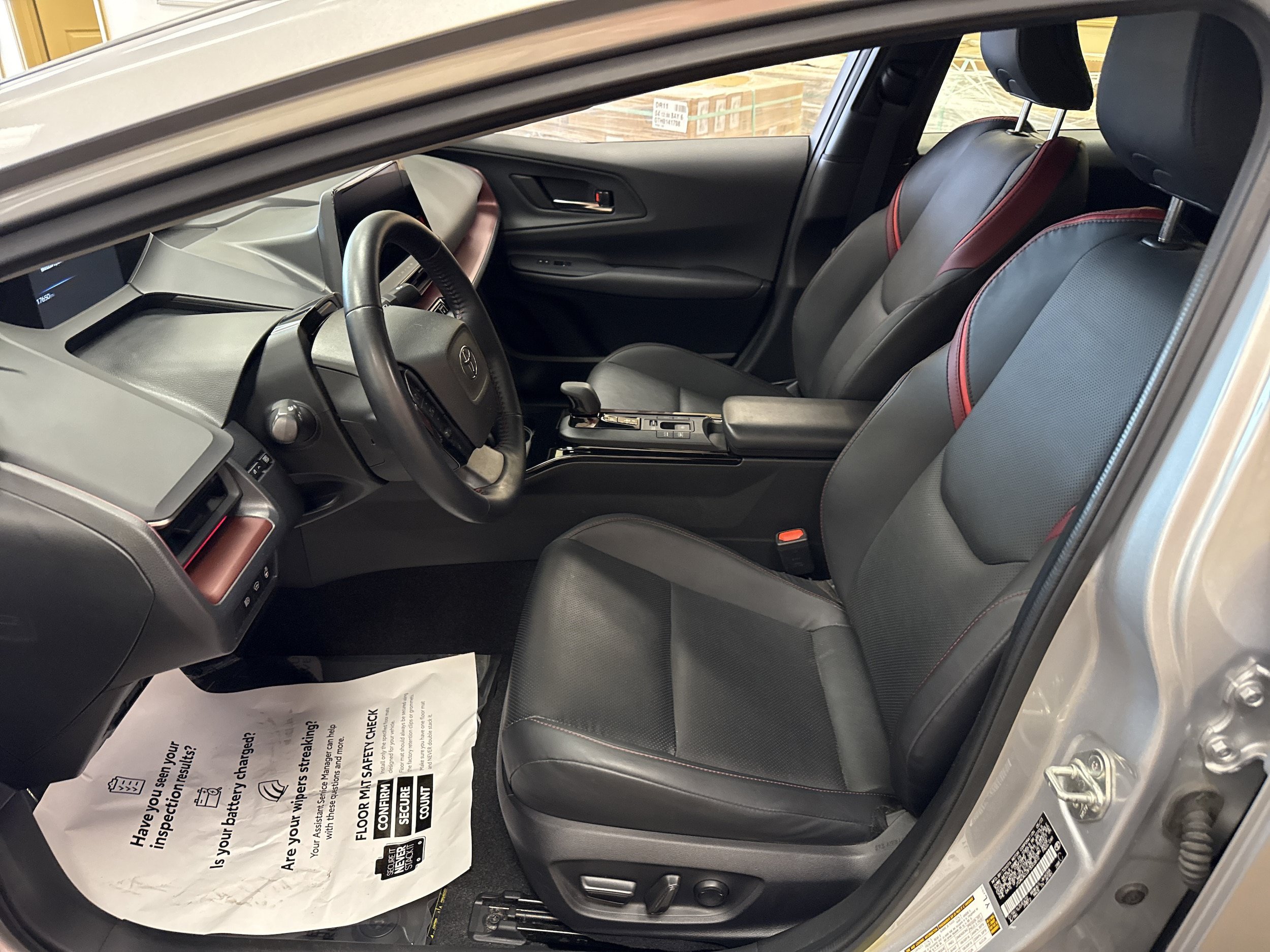 Used 2023 Toyota Prius Prime FWD image 16