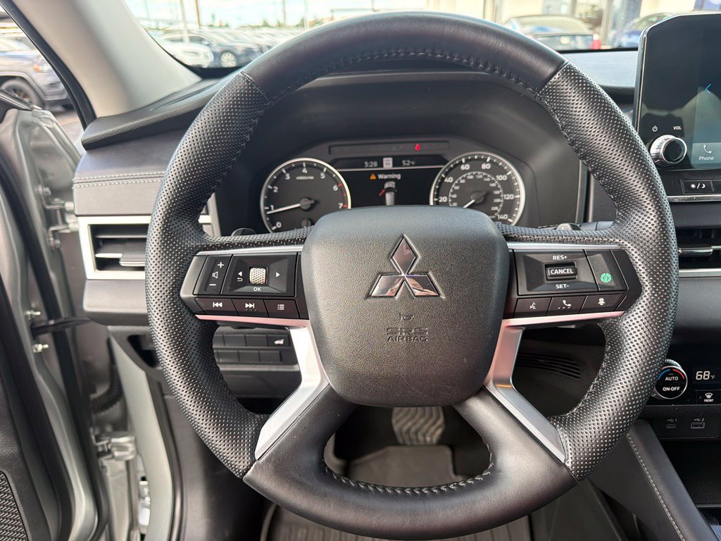 Used 2023 Mitsubishi Outlander SE AWD/4WD image 25