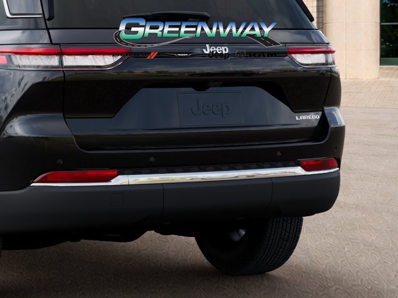 New 2025 Jeep Grand Cherokee Laredo RWD image 13