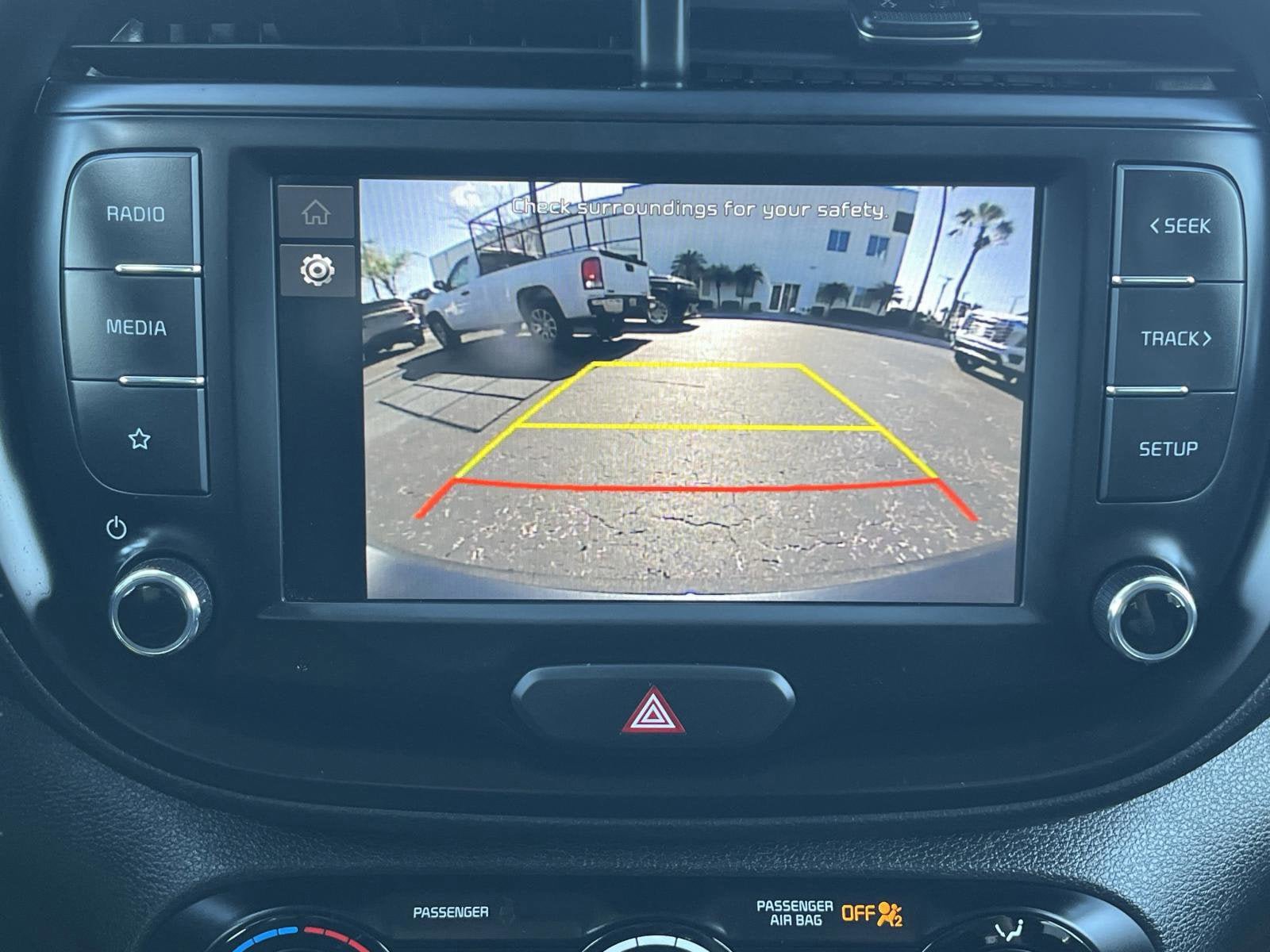 Used 2025 Kia Soul LX w/ LX Technology Package FWD image 24