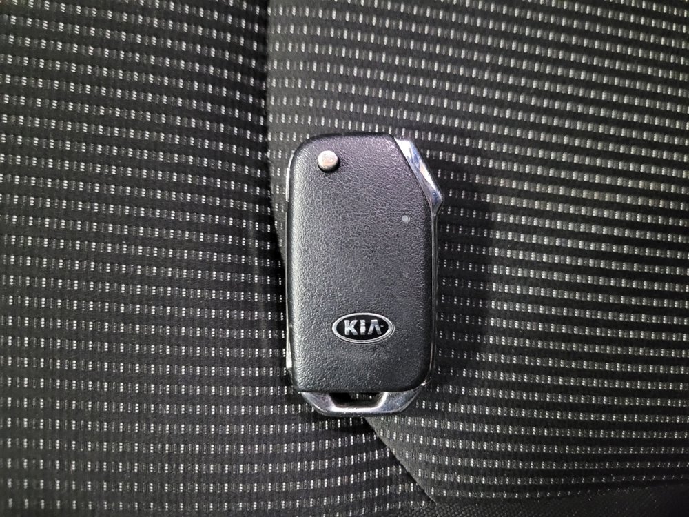 Used 2021 Kia Forte LXS FWD image 32