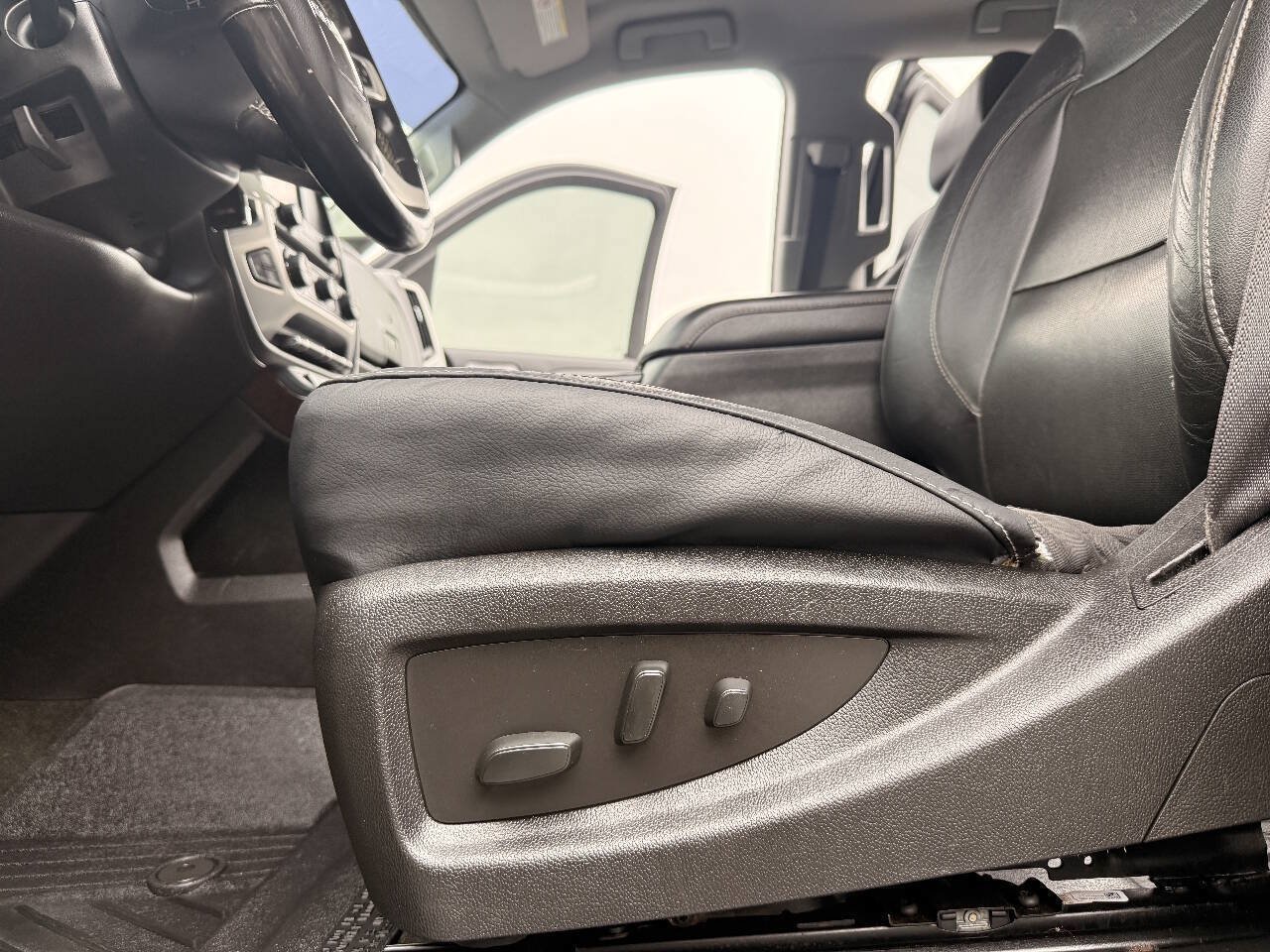 Used 2018 GMC Sierra 2500 SLT AWD/4WD image 12