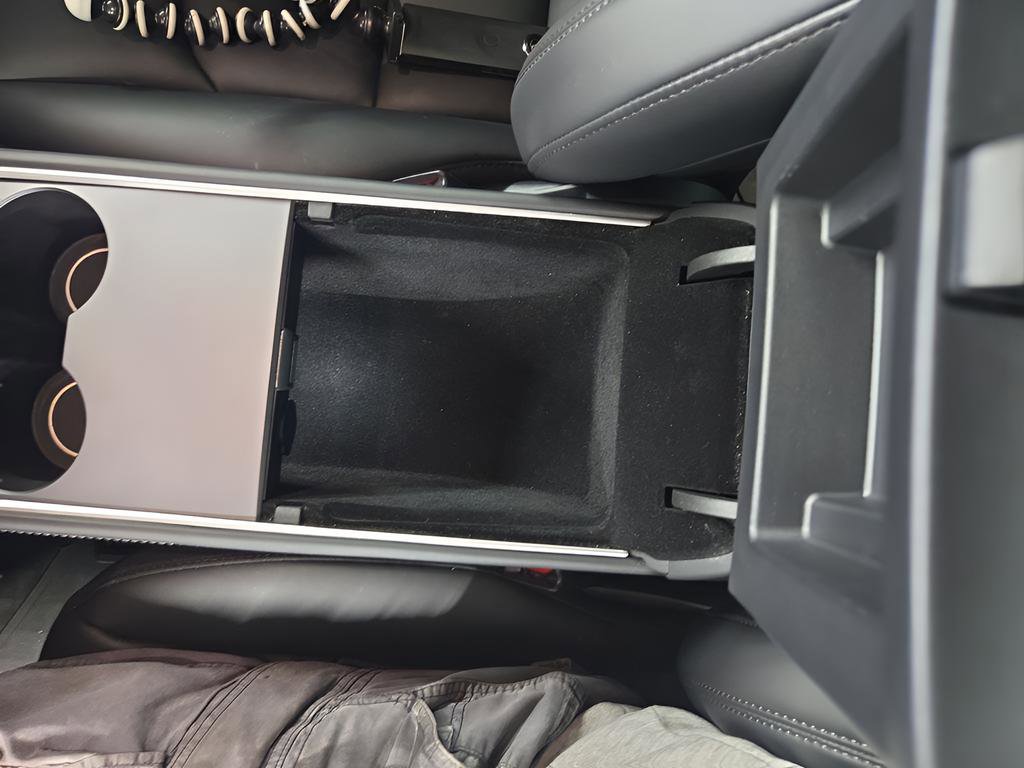 Used 2024 Tesla Model Y Performance image 30