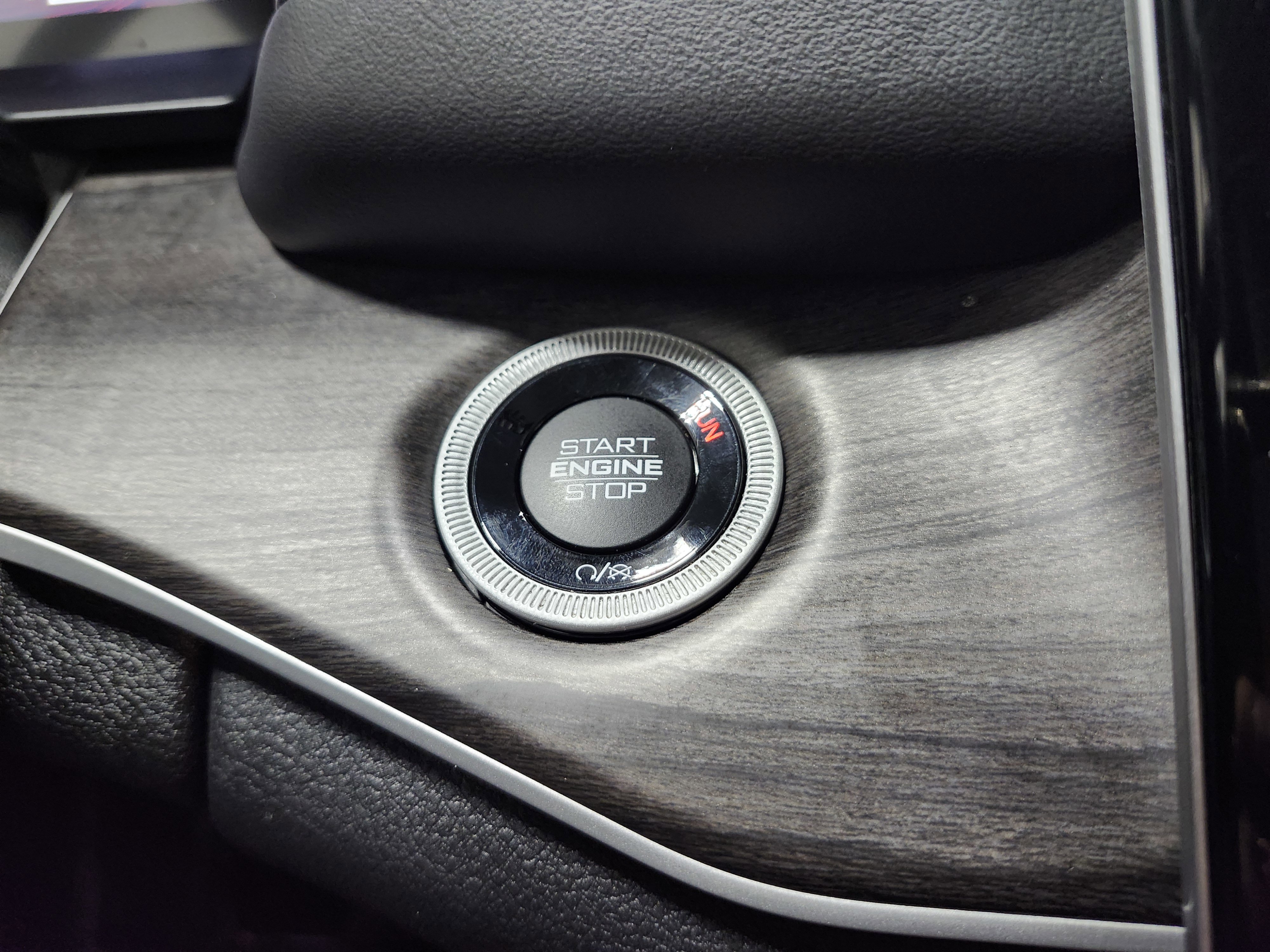 Used 2023 Jeep Grand Cherokee 4WD 4xe image 8