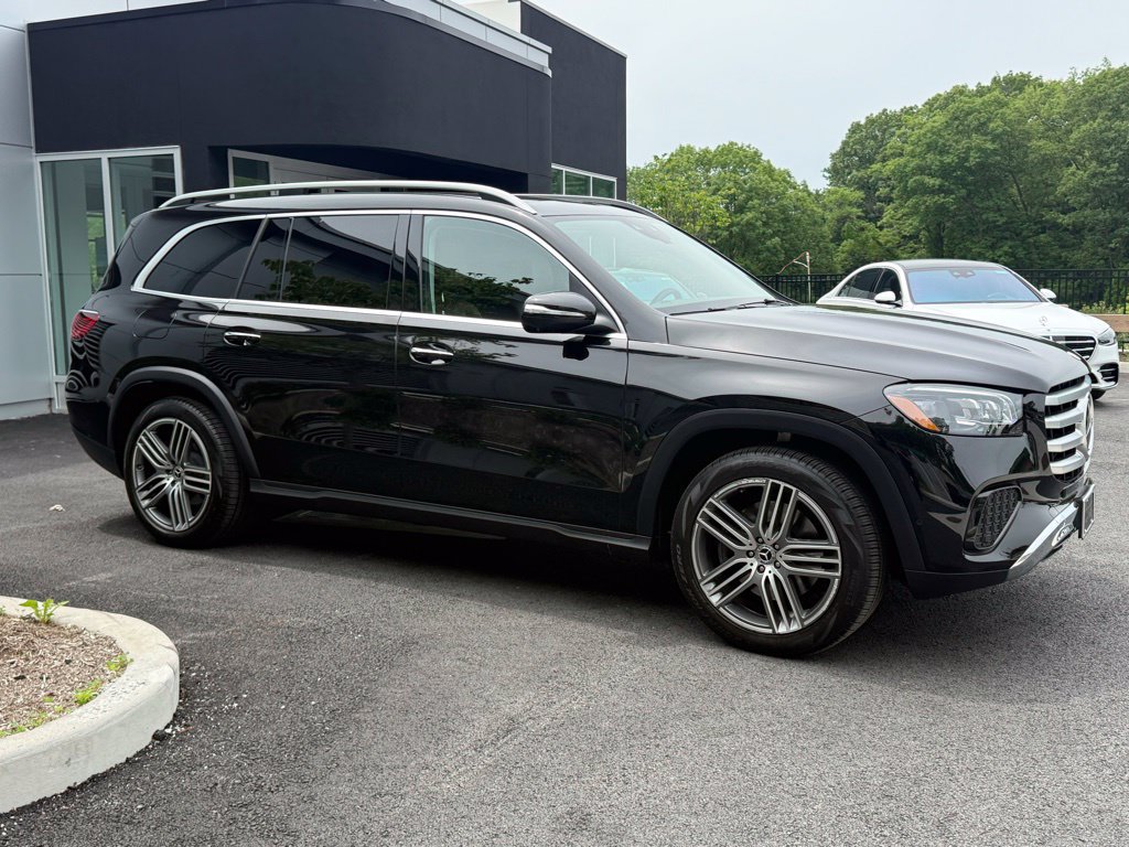 Used 2026 Mercedes-Benz GLS 450 4MATIC image 7