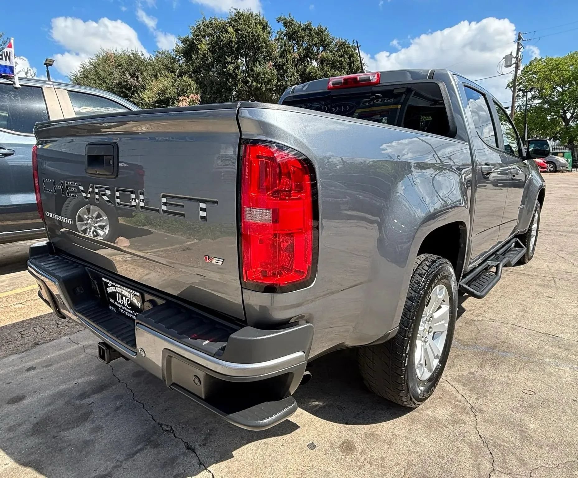 Used 2021 Chevrolet Colorado LT w/ Safety Package RWD image 8