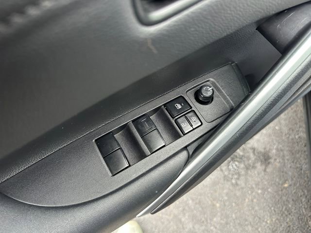 Used 2023 Toyota Corolla Cross XLE image 19