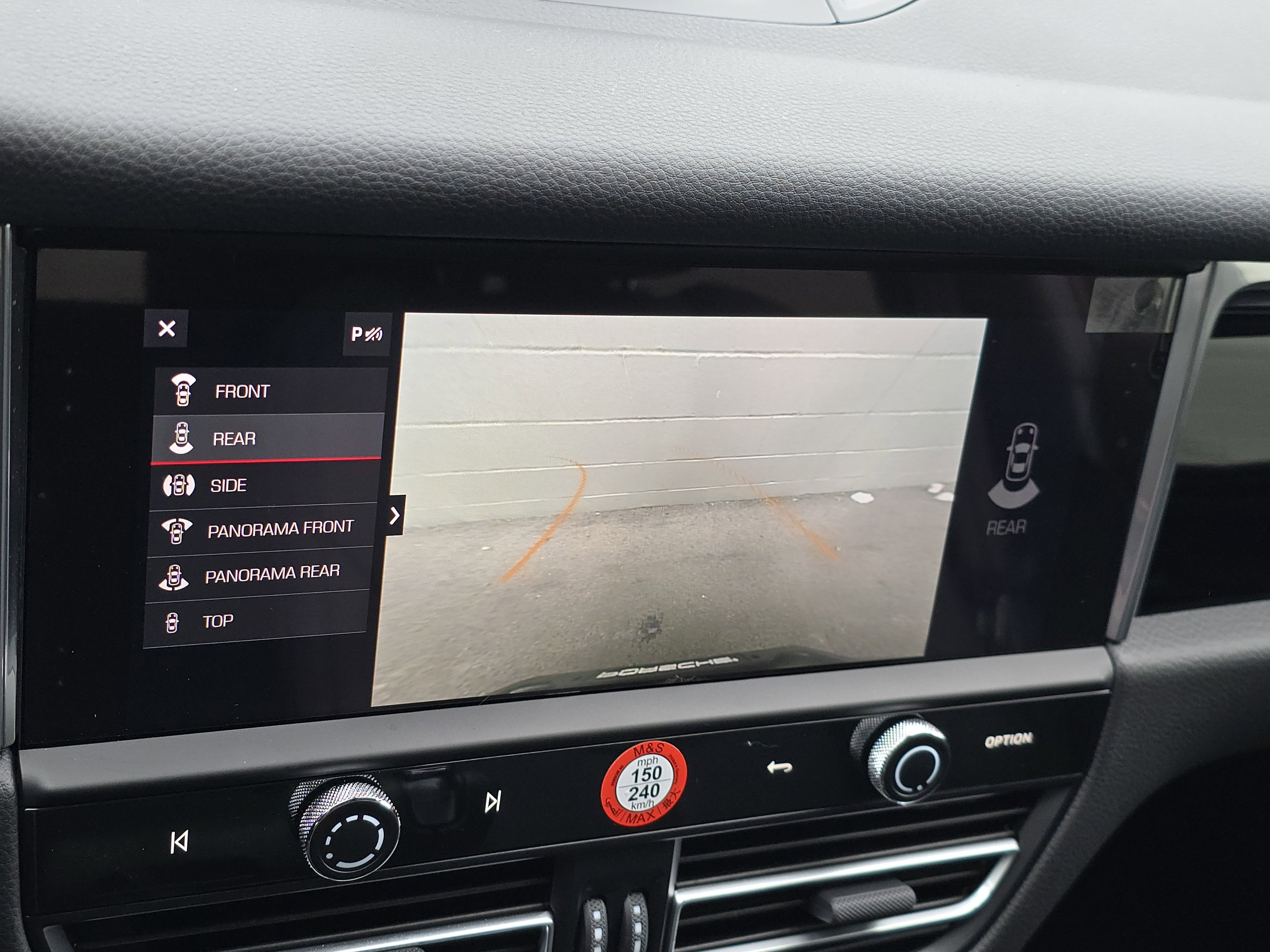 Certified 2025 Porsche Macan image 20