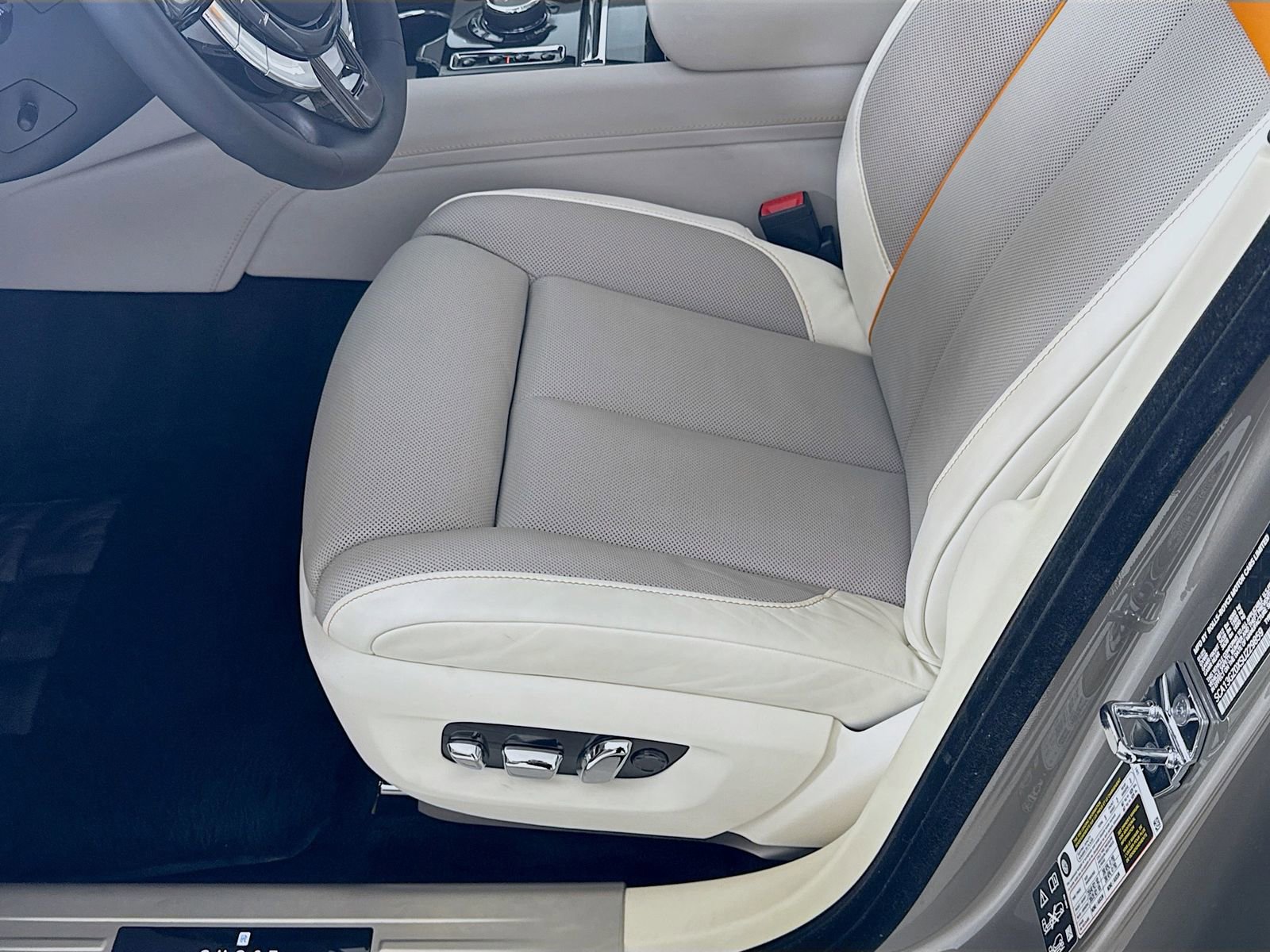 Certified 2025 Rolls-Royce Ghost image 17