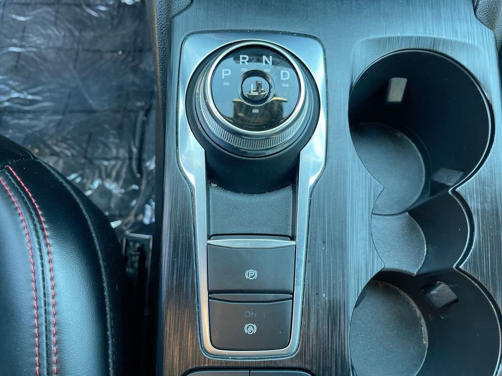 Used 2025 Ford Escape ST-Line w/ Equipment Group 301A image 34