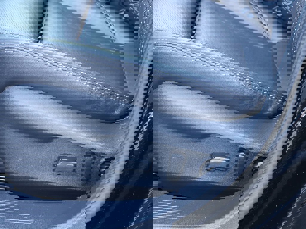 Used 2023 Subaru Outback Limited image 25