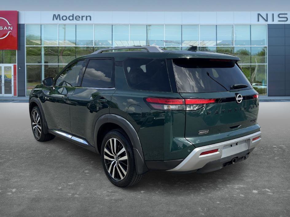 Certified 2024 Nissan Pathfinder Platinum w/ Lighting Package (N92) image 6