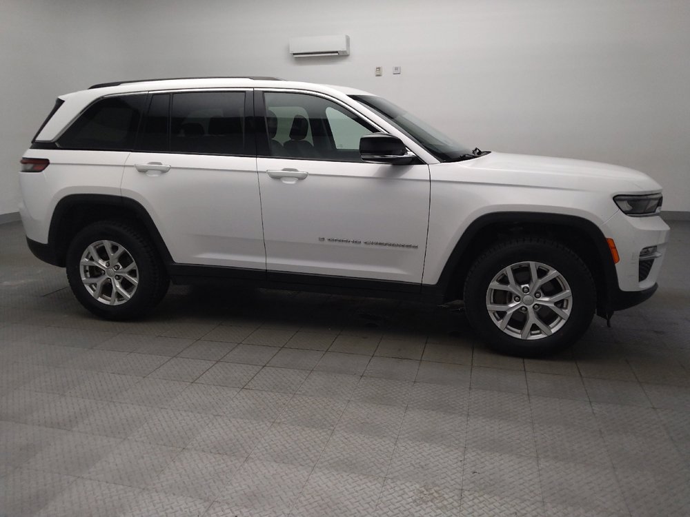 Used 2023 Jeep Grand Cherokee Limited RWD image 11
