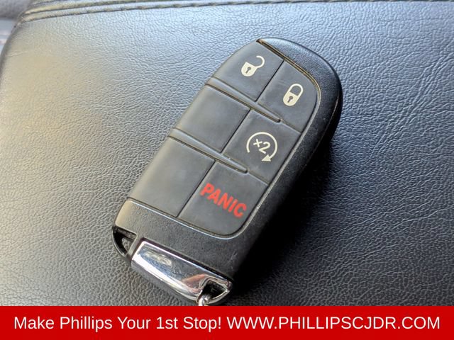 Used 2023 Jeep Compass Limited w/ Sun and Sound Group AWD/4WD image 28