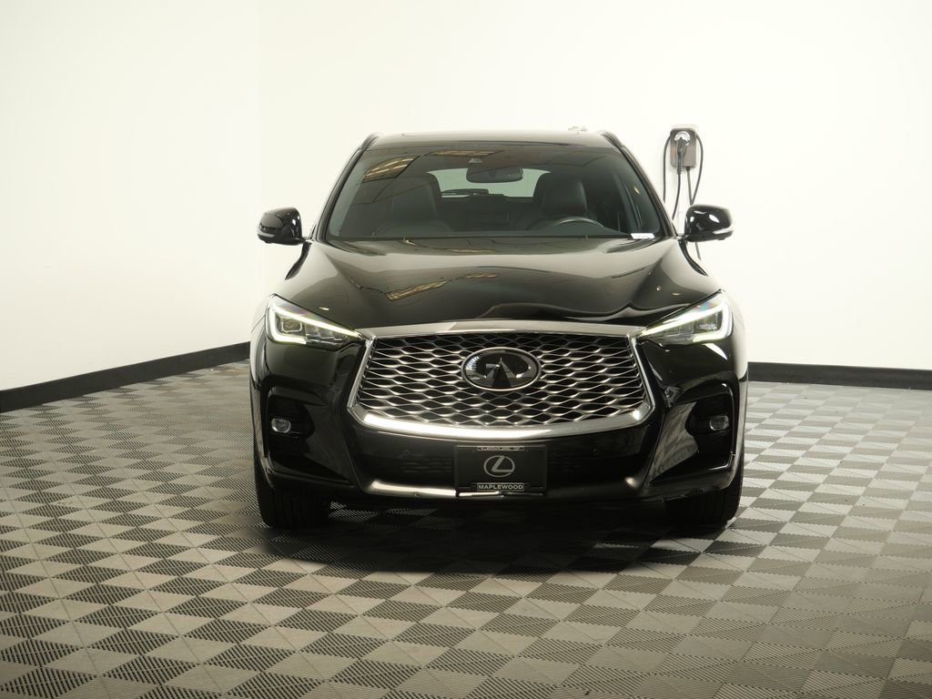 Used 2023 INFINITI QX55 Essential AWD/4WD image 2