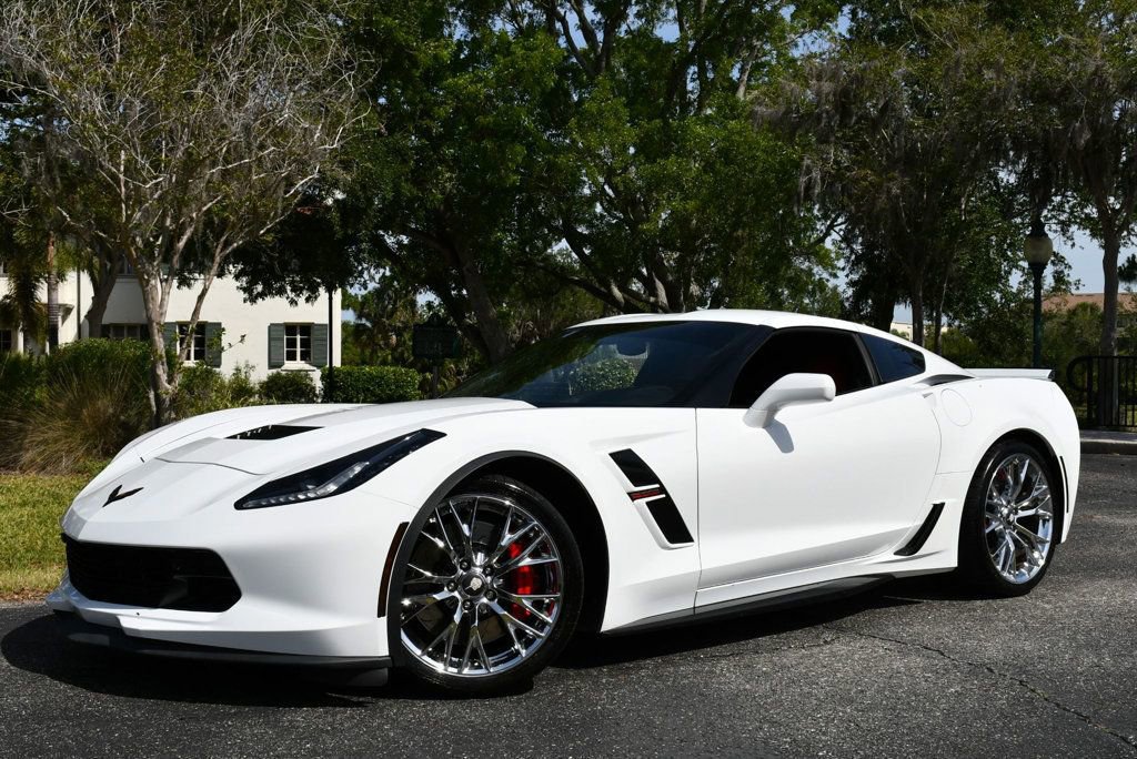Used 2017 Chevrolet Corvette Grand Sport RWD image 2