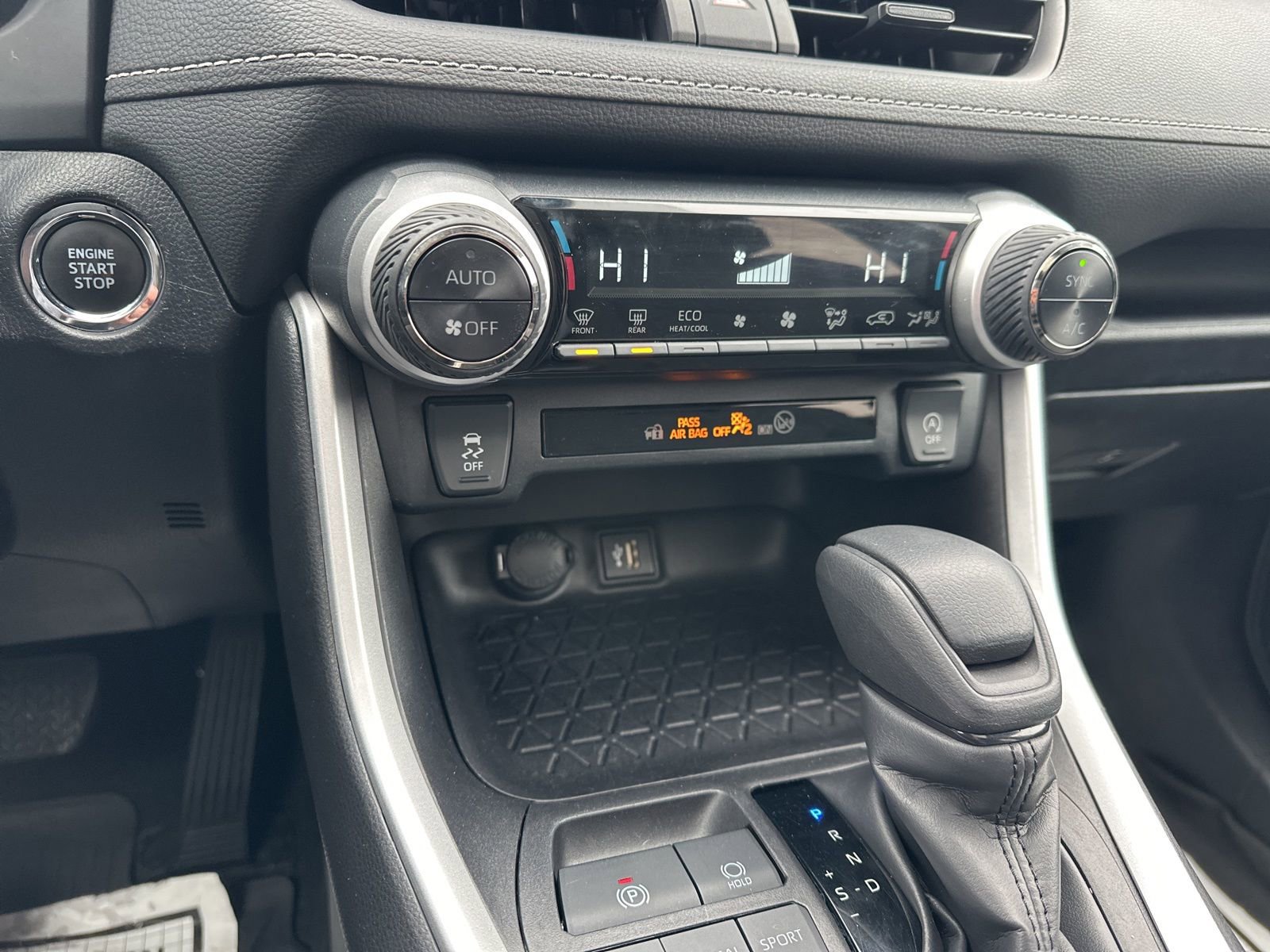 Used 2024 Toyota RAV4 XLE w/ Convenience Package AWD/4WD image 35