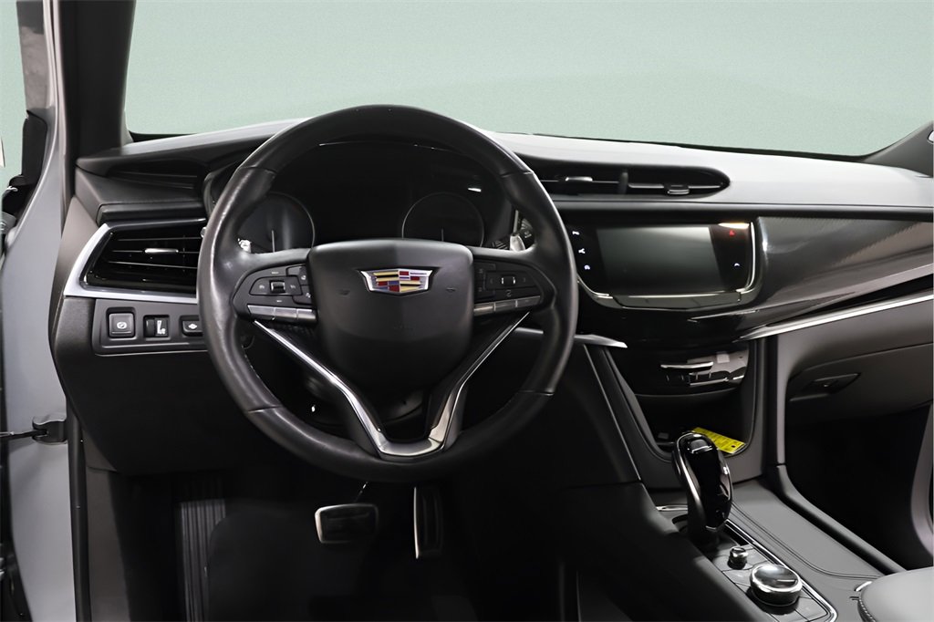 Used 2024 Cadillac XT6 Sport w/ Technology Package image 8