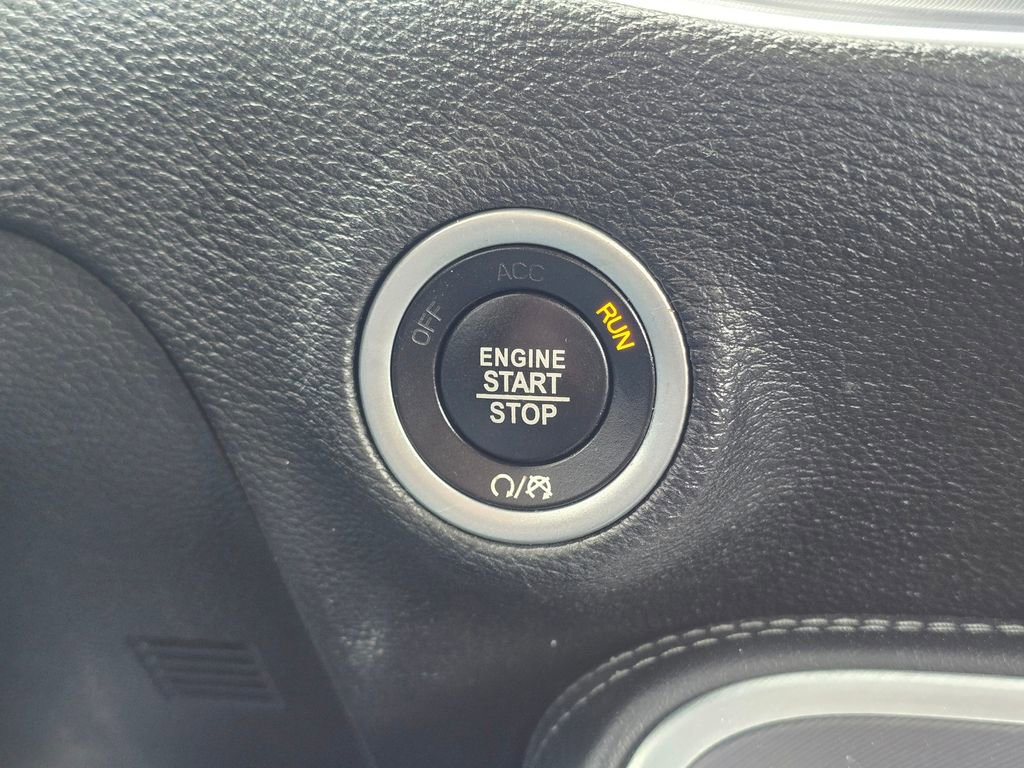 Used 2021 Dodge Challenger R/T image 32