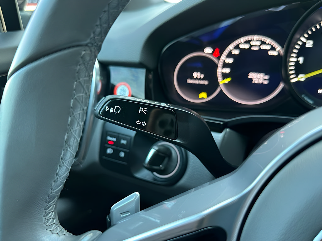 Used 2022 Porsche Cayenne E-Hybrid Coupe AWD/4WD image 64