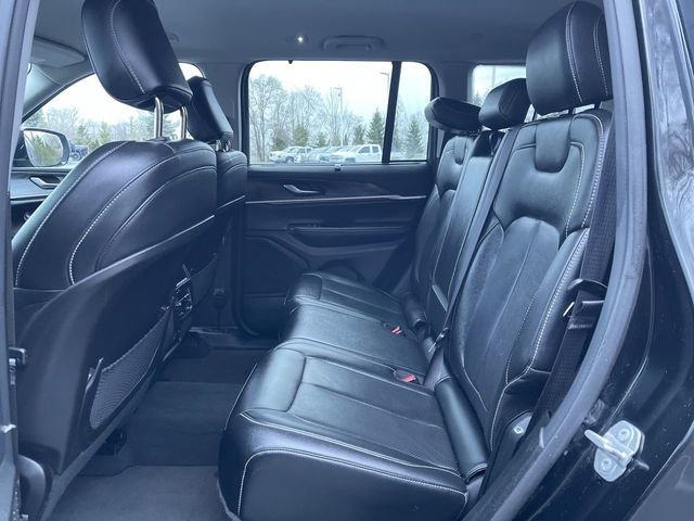 Used 2023 Jeep Grand Cherokee Limited w/ Luxury Tech Group II image 24