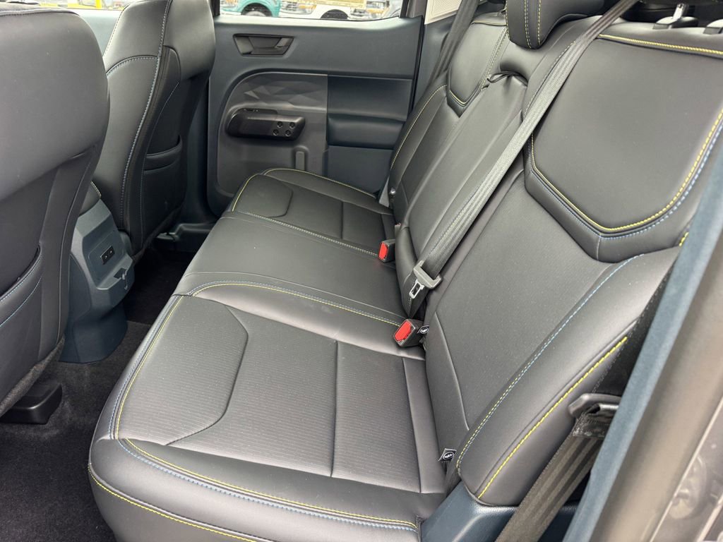 Used 2025 Ford Maverick Lobo AWD/4WD image 12