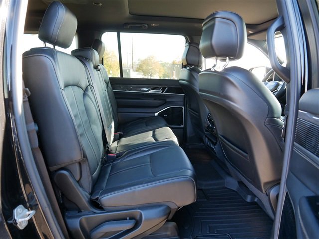 Used 2022 Jeep Wagoneer Series III w/ Premium Group I image 19