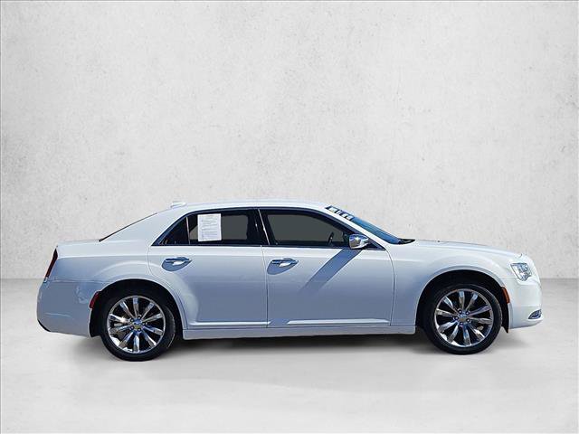 Used 2018 Chrysler 300 Limited image 4