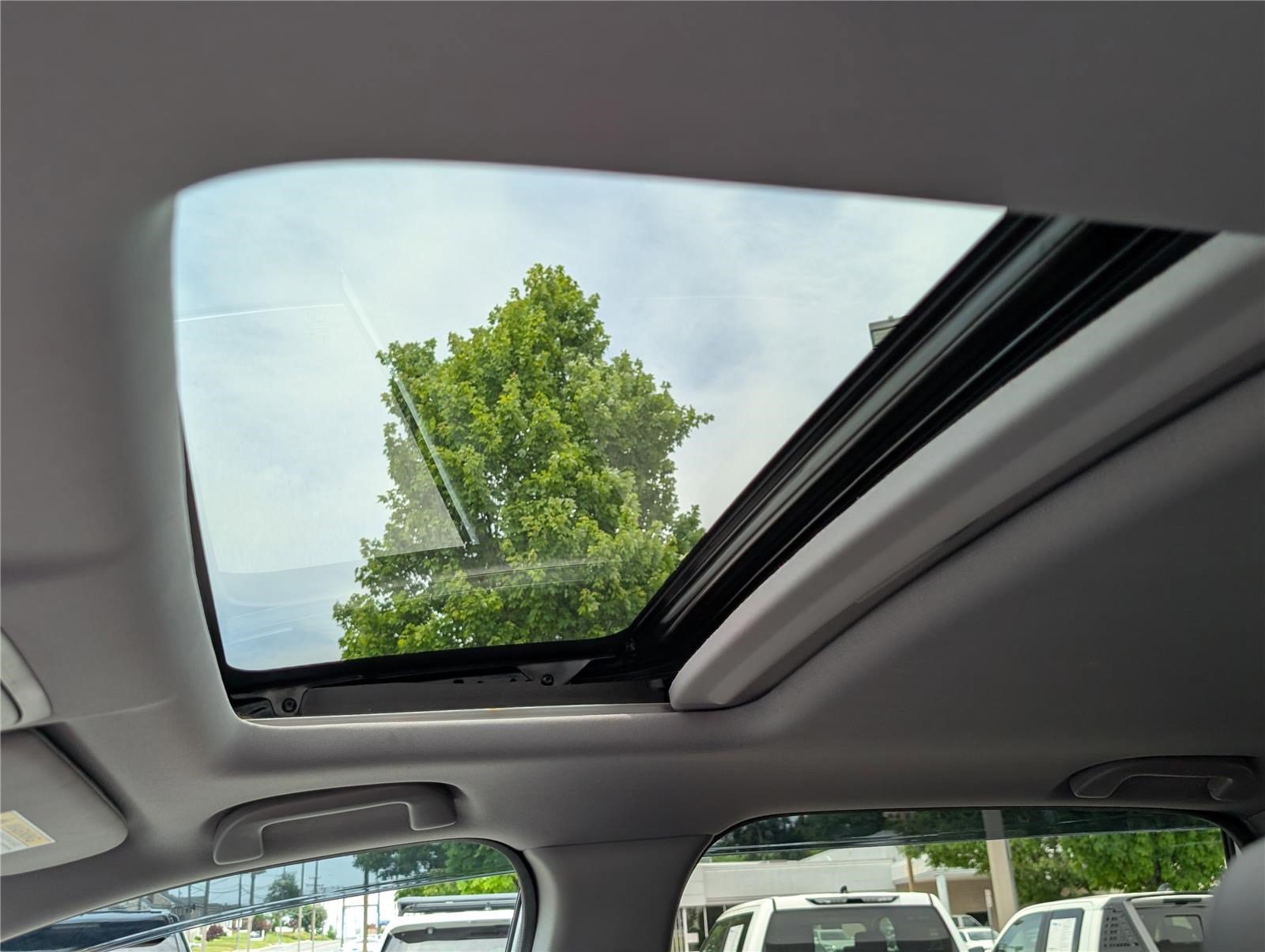 Used 2020 Honda CR-V Touring image 19