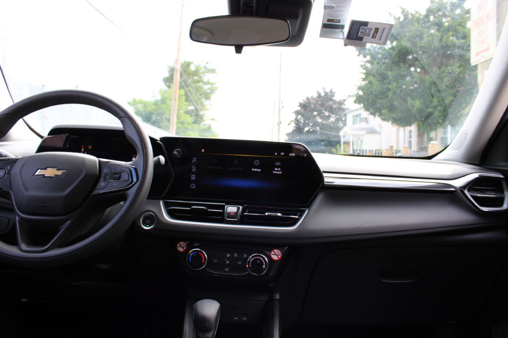 Used 2025 Chevrolet TrailBlazer LT FWD image 27