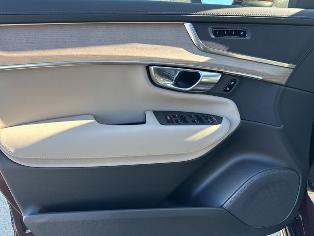 New 2026 Volvo XC90 B5 Plus image 12