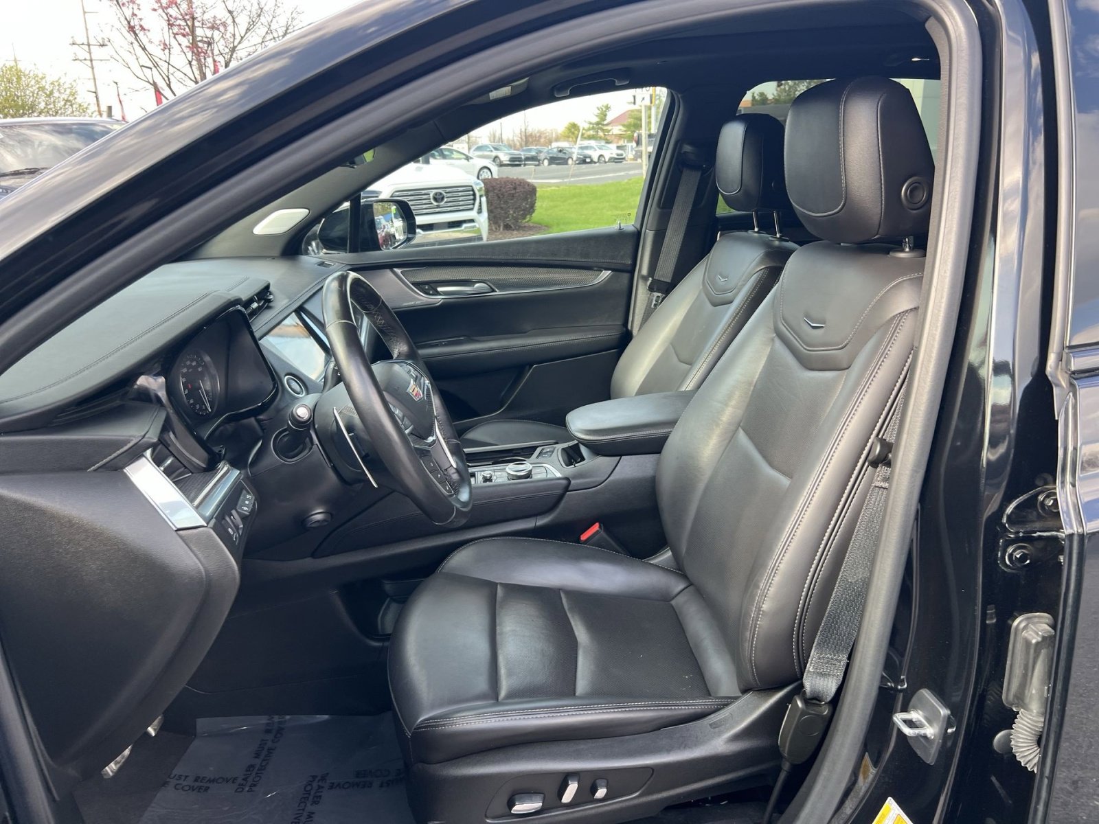 Used 2023 Cadillac XT5 Sportv w/ Technology Package image 13