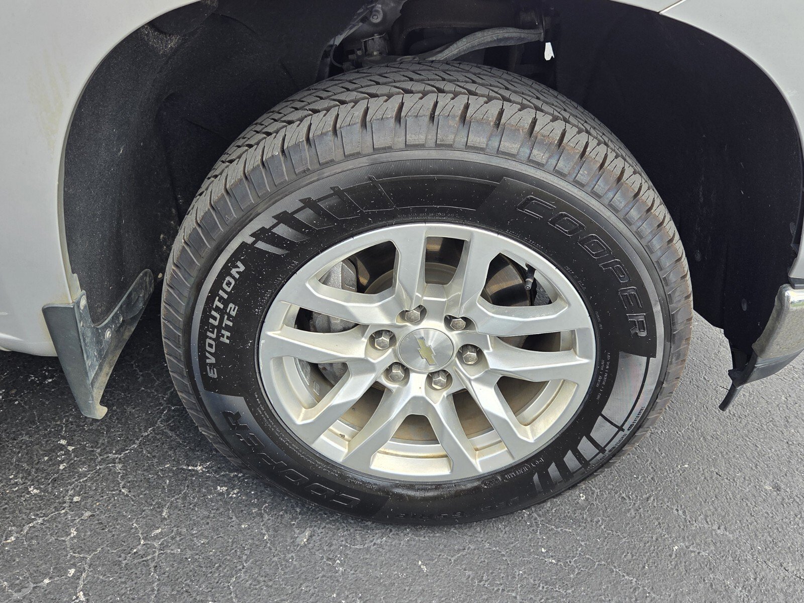 Used 2019 Chevrolet Silverado 1500 LTZ w/ LTZ Plus Package AWD/4WD image 11
