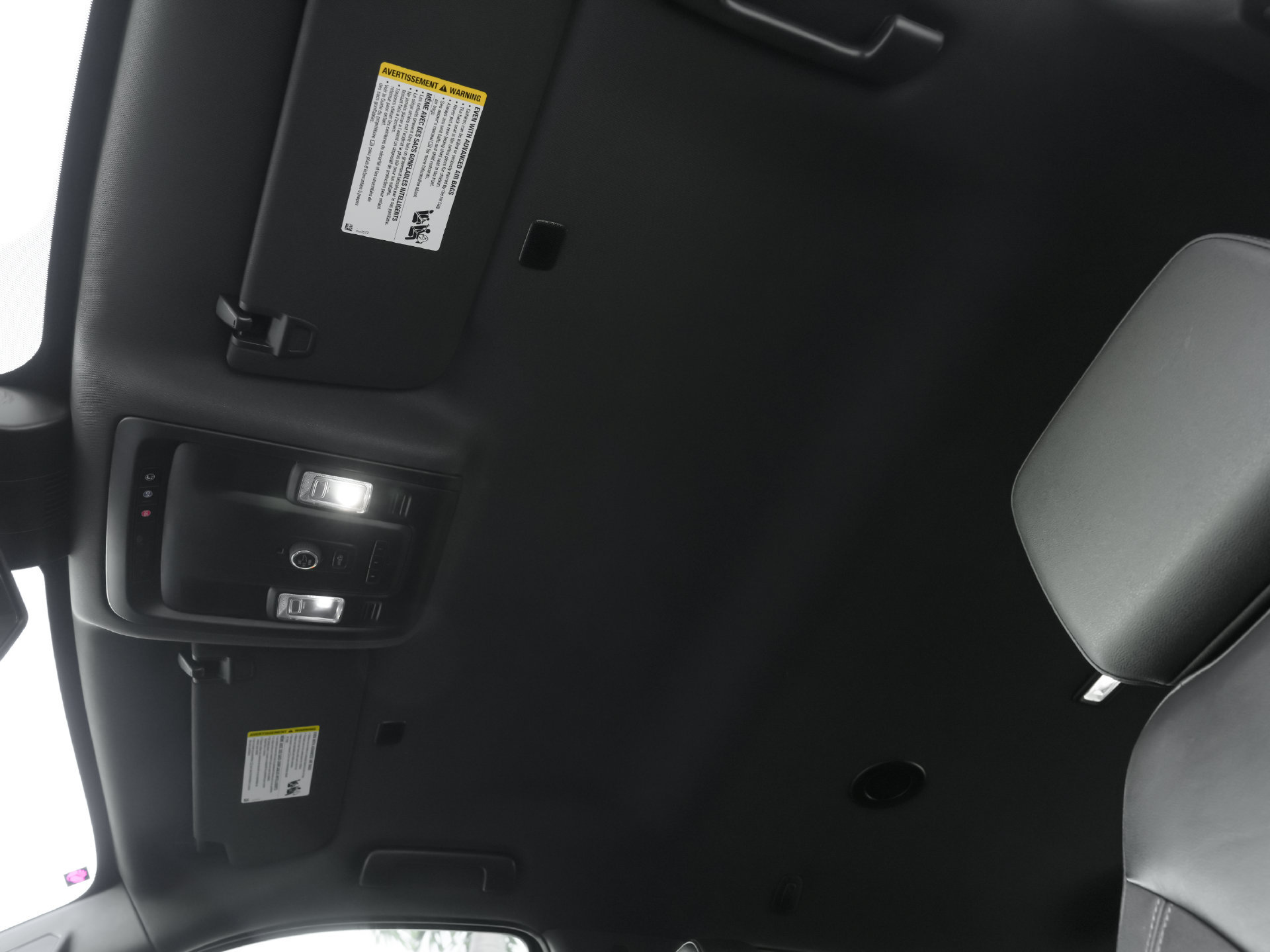 Used 2024 Chevrolet Suburban LT RWD image 21