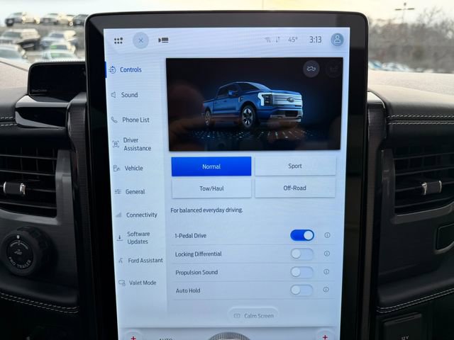 Used 2022 Ford F150 Lightning Platinum image 34