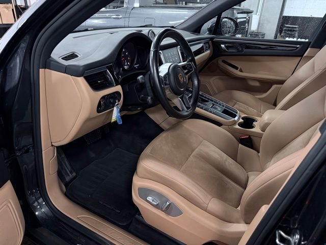 Used 2017 Porsche Macan AWD/4WD image 18