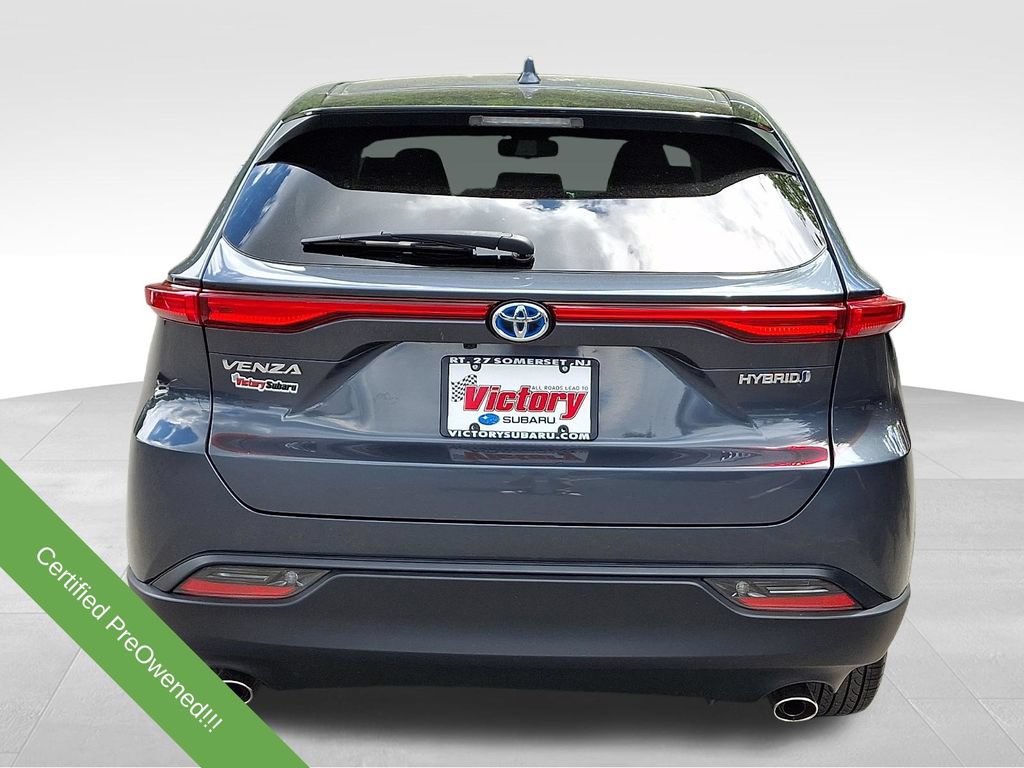 Used 2022 Toyota Venza LE AWD/4WD image 5