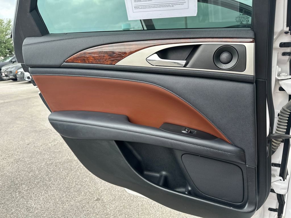 Used 2020 Lincoln MKZ Reserve FWD image 31