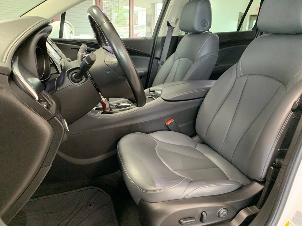Used 2019 Buick Envision Essence FWD image 13