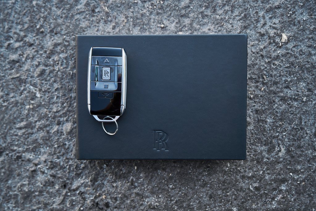 Used 2022 Rolls-Royce Cullinan Black Badge w/ Dark Exterior Package image 78