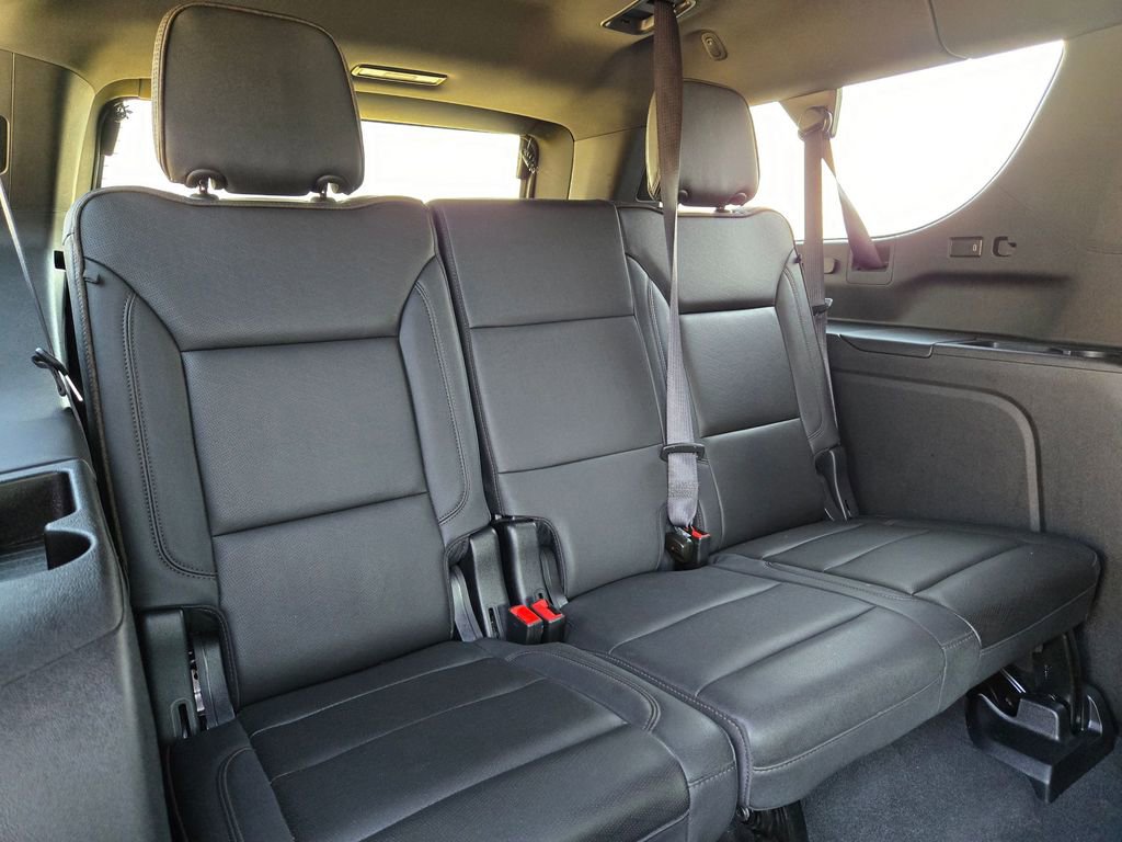 Used 2024 Chevrolet Suburban High Country w/ Premium Package image 33