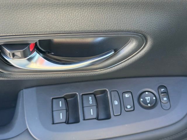 Certified 2024 Honda HR-V LX image 17