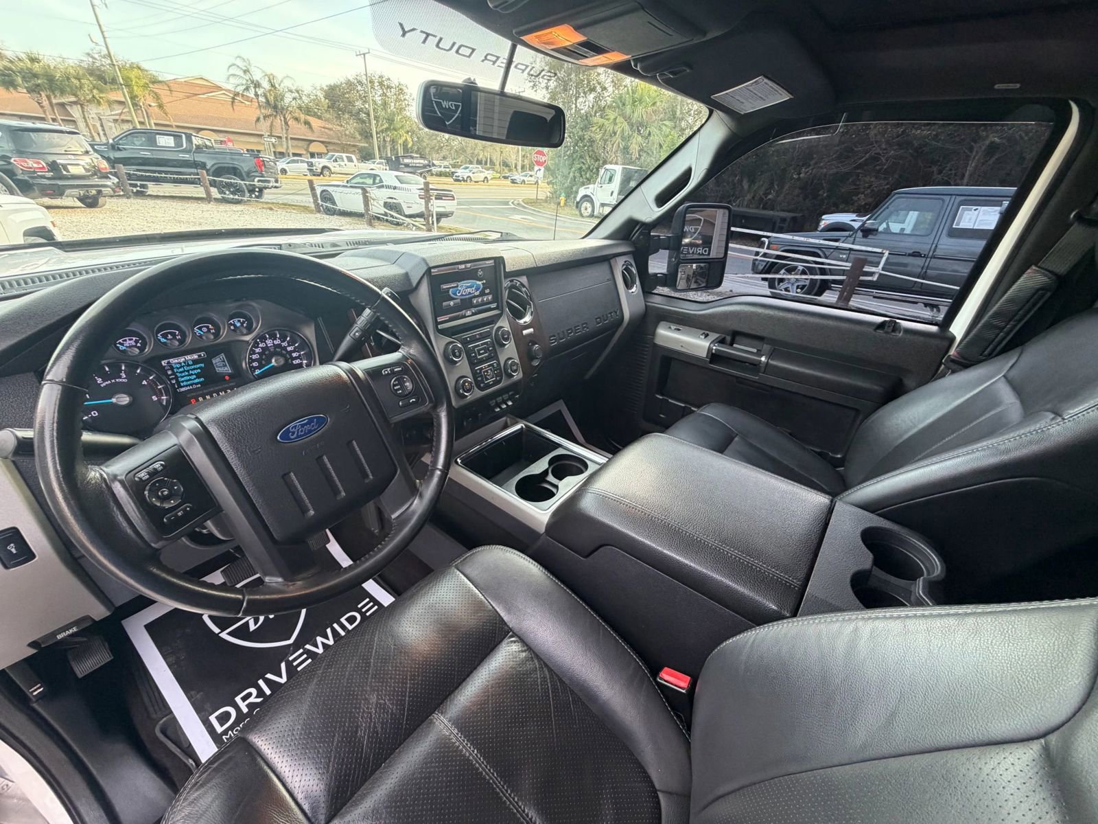 Used 2015 Ford F250 Lariat w/ Lariat Ultimate Package image 10