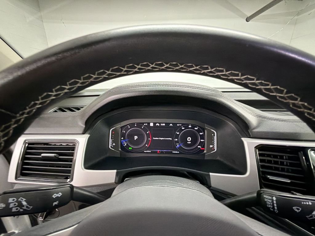 Used 2022 Volkswagen Atlas SEL image 11