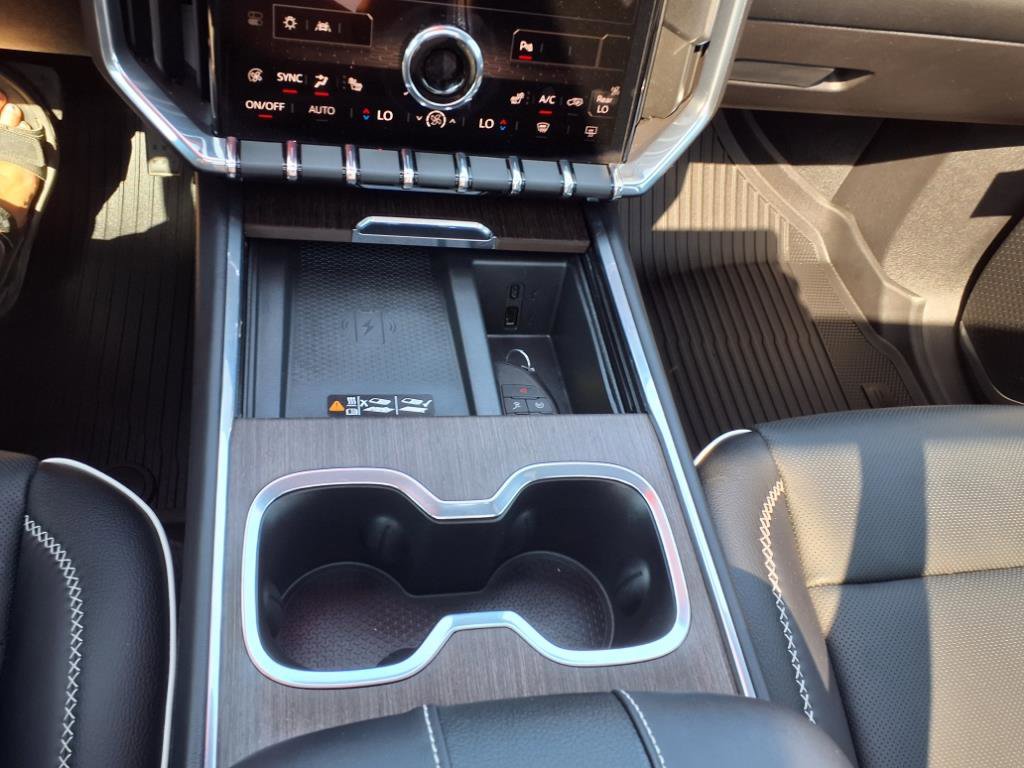 Used 2024 GMC Acadia Denali w/ Super Cruise Package image 18