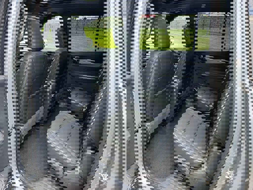 New 2025 Buick Enclave Sport Touring w/ Super Cruise Package image 21