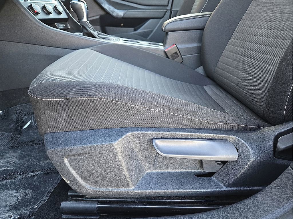 Used 2024 Volkswagen Jetta S image 23