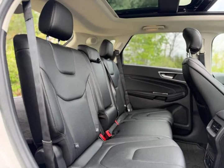 Used 2016 Ford Edge Titanium w/ Equipment Group 302A AWD/4WD image 12